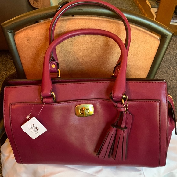 Raspberry (dee port) Chels Cryl Coach. - Picture 1 of 4